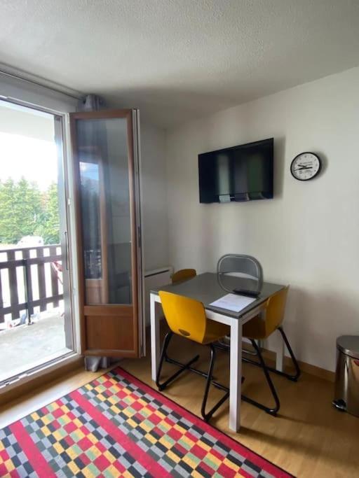 Au Pied Des Pistes. Apartment